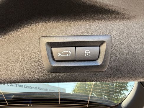 New 2026 BMW X5 xDrive50e w/ M Sport Package image 17