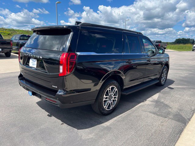 Used 2025 Ford Expedition Max Active AWD/4WD image 5