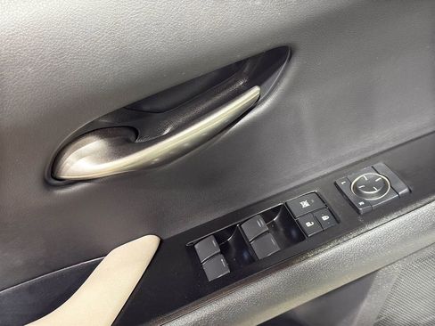 Used 2023 Lexus UX 250h F Sport image 12