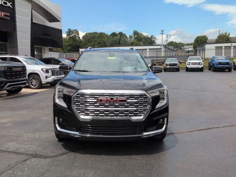 Used 2023 GMC Terrain Denali w/ LPO, Floor Liner Package AWD/4WD image 2