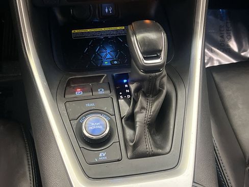 Used 2019 Toyota RAV4 XSE image 20