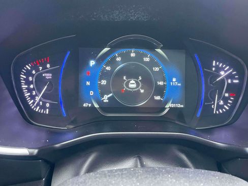 Used 2020 Hyundai Santa Fe Limited image 10