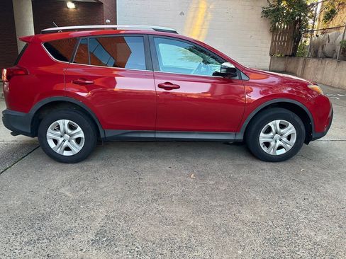Used 2014 Toyota RAV4 LE AWD/4WD image 4