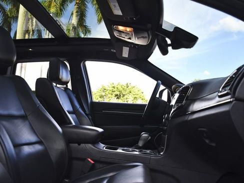 Used 2019 Jeep Grand Cherokee High Altitude RWD image 26