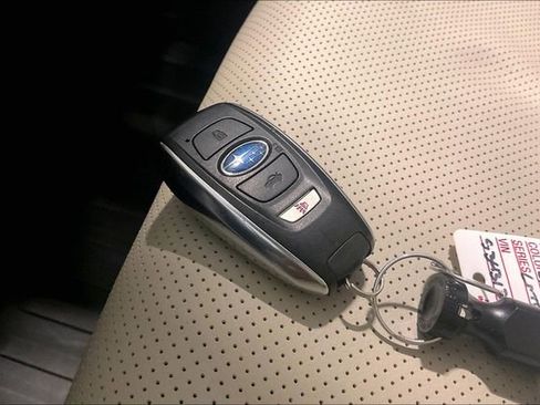 Used 2025 Subaru Ascent Limited AWD/4WD image 11