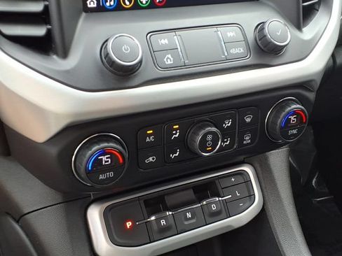 Used 2020 GMC Acadia SLT AWD/4WD image 10