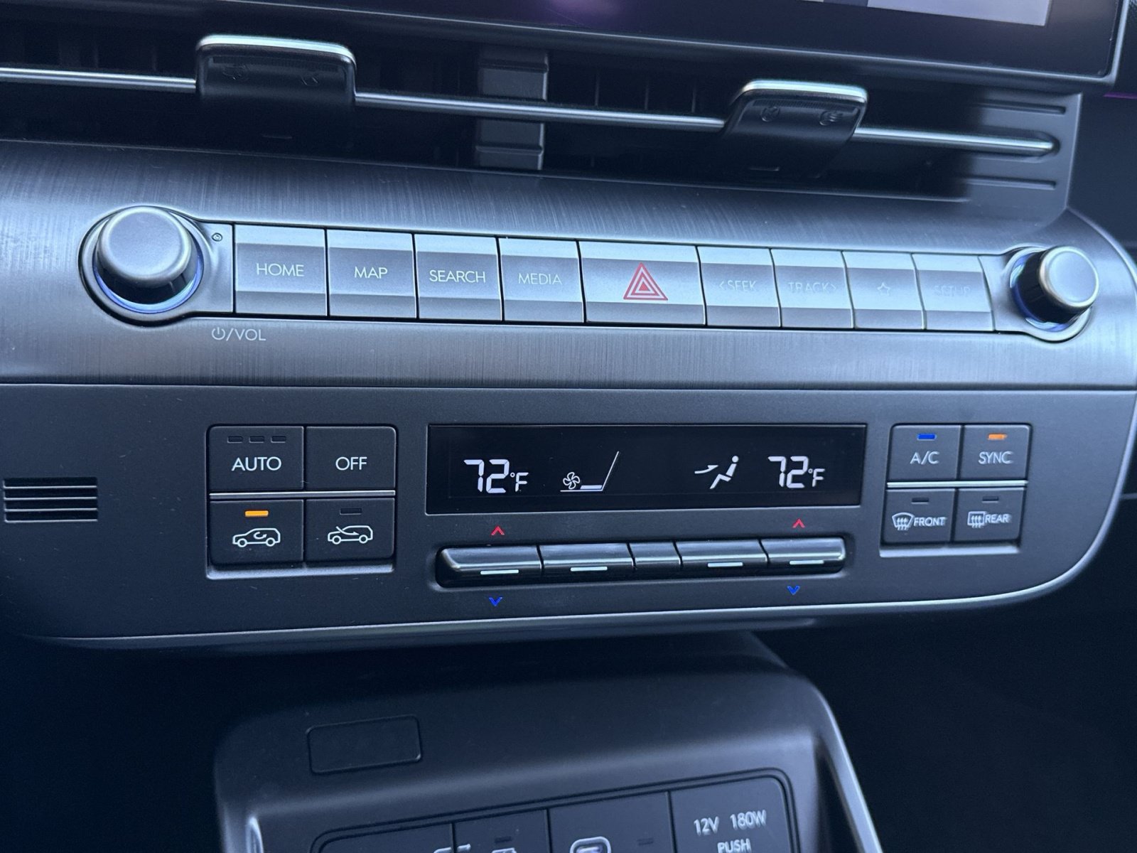 Certified 2024 Hyundai Kona Limited AWD/4WD image 17