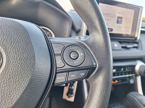 Used 2025 Toyota RAV4 LE FWD image 15