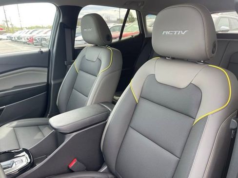 New 2026 Chevrolet Trax ACTIV w/ Sunroof Package FWD image 19