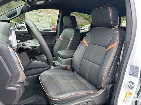 New 2026 GMC Canyon AT4 AWD/4WD image 23