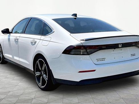 Used 2025 Honda Accord Sport image 5