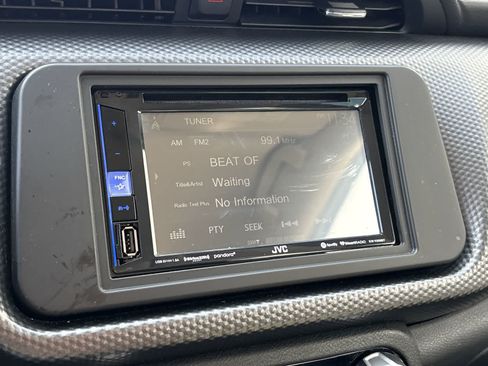 Used 2019 Nissan Kicks SV FWD image 13