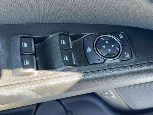 Used 2020 Ford Fusion SE image 26