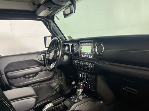 Used 2022 Jeep Wrangler Unlimited Sahara w/ Cold Weather Group image 30