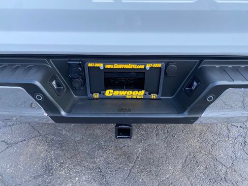 Used 2022 Ford F150 XLT w/ Trailer Tow Package AWD/4WD image 4