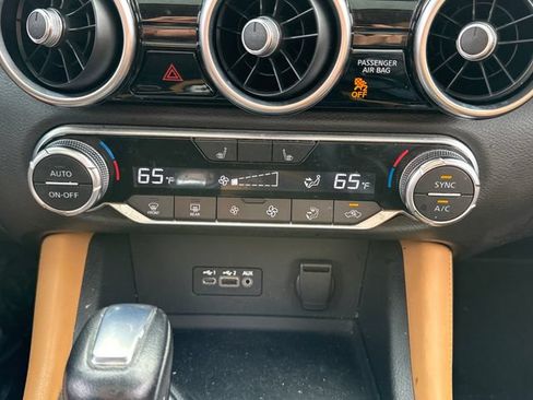 Used 2020 Nissan Sentra SV w/ SV Premium Package FWD image 30