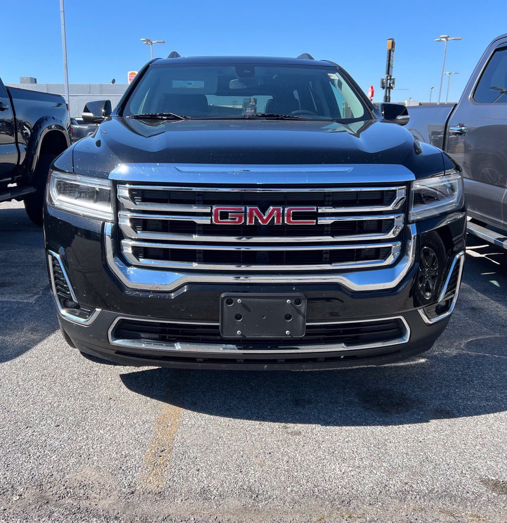 Used 2022 GMC Acadia SLT w/ Preferred Package FWD image 2