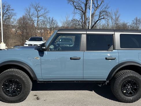 Used 2023 Ford Bronco Wildtrak image 7