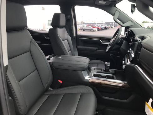 New 2026 GMC Sierra 1500 Elevation w/ Elevation Premium Package AWD/4WD image 39