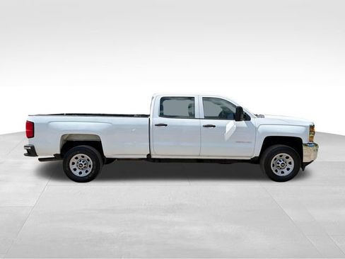 Used 2018 Chevrolet Silverado 3500 W/T AWD/4WD image 2