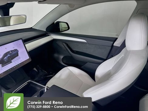 Used 2024 Tesla Model Y Long Range AWD/4WD image 22