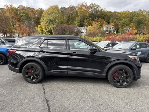 Used 2022 Ford Explorer ST w/ Equipment Group 401A image 3