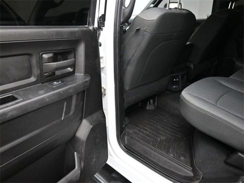 Used 2024 RAM 3500 Tradesman w/ Chrome Appearance Group image 16