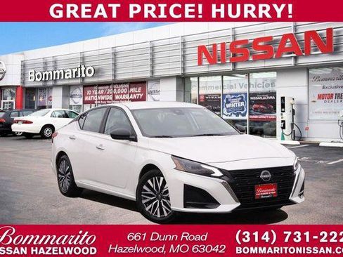 Used 2025 Nissan Altima 2.5 SV image 1