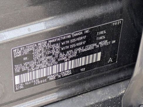 Used 2021 Toyota RAV4 XLE w/ Convenience Package FWD image 17
