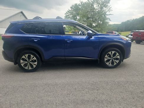 Used 2021 Nissan Rogue SV w/ Premium Package AWD/4WD image 6