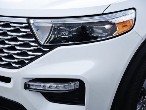 Used 2020 Ford Explorer Platinum w/ Premium Technology Package image 13