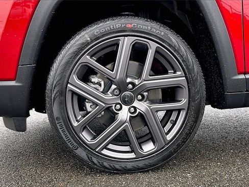 New 2026 Jeep Compass Latitude image 12