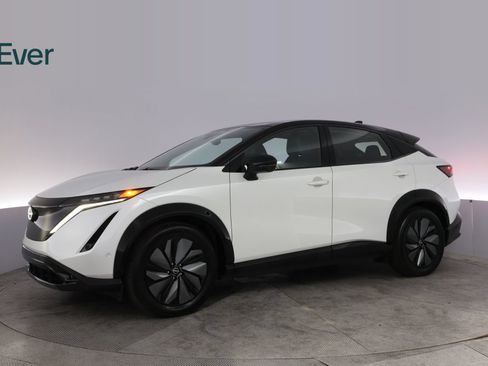 Used 2024 Nissan Ariya AWD image 18