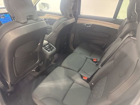Used 2025 Volvo XC90 B6 Plus AWD/4WD image 21