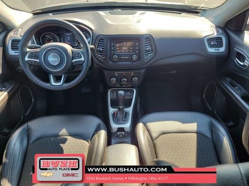Used 2018 Jeep Compass Latitude w/ Cold Weather Group FWD image 8