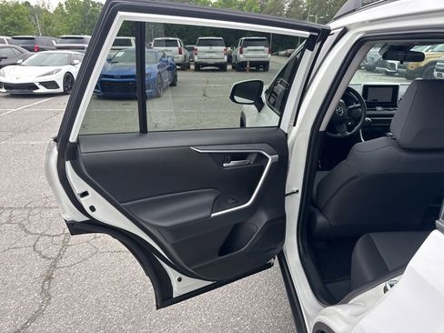 Used 2025 Toyota RAV4 XLE w/ Convenience Package FWD image 30