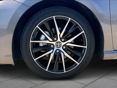 Used 2023 Toyota Camry SE image 11