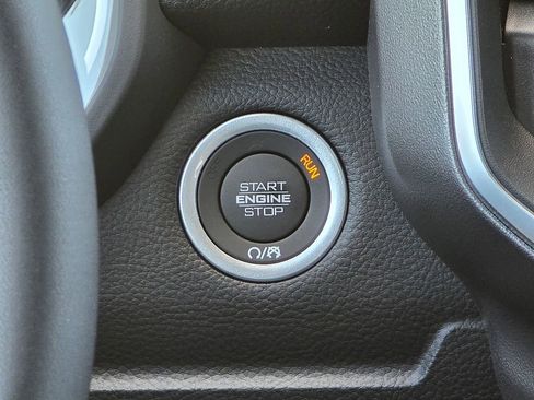 New 2026 RAM 1500 4x4 Crew Cab image 28