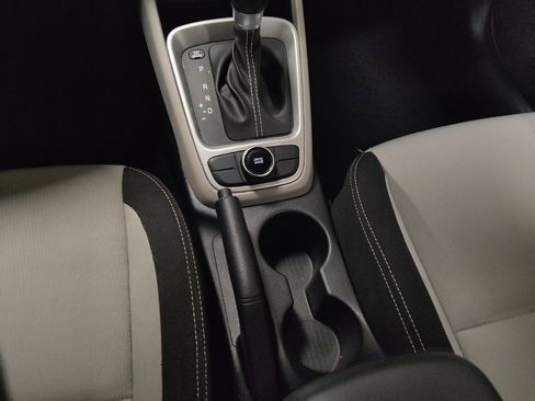 Used 2022 Hyundai Venue SEL image 26