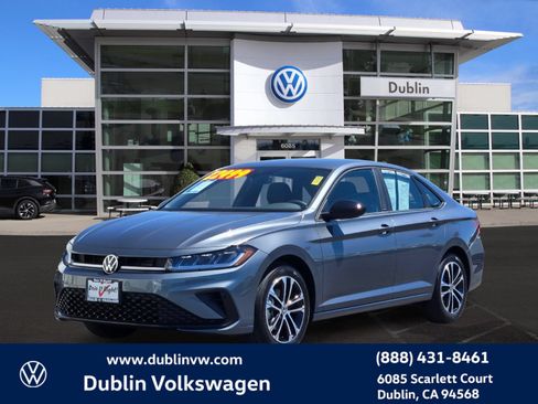 Certified 2025 Volkswagen Jetta Sport FWD image 8
