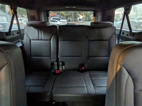 Used 2023 Chevrolet Suburban RST w/ Luxury Package image 14