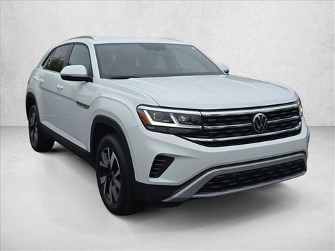 Used 2023 Volkswagen Atlas Cross Sport SE FWD image 3