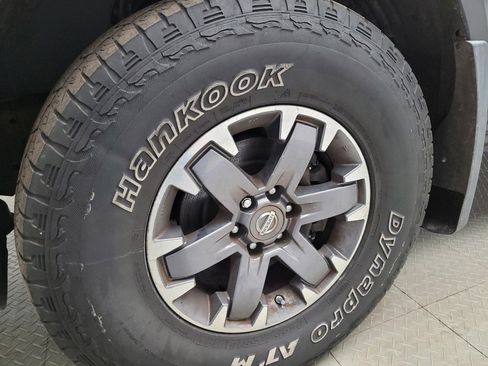 Used 2015 Nissan Frontier PRO-4X image 31