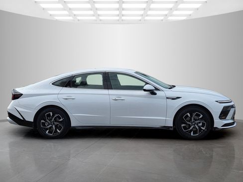 New 2025 Hyundai Sonata SEL image 6