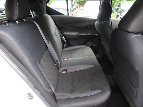 Used 2019 Nissan Kicks SV image 31