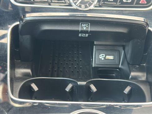 Used 2018 Mercedes-Benz E 300 image 18