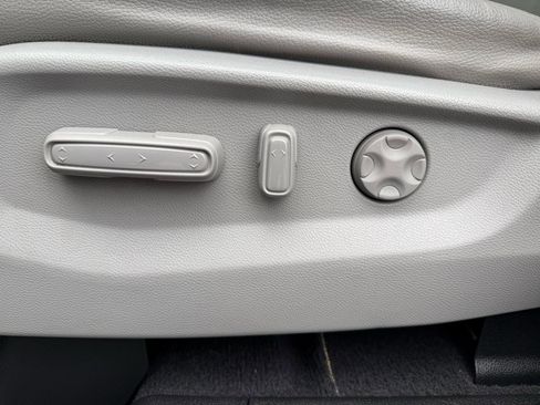 Used 2018 Honda Odyssey EX-L image 12
