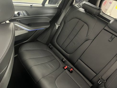 Used 2021 BMW X5 xDrive40i w/ Premium Package image 23