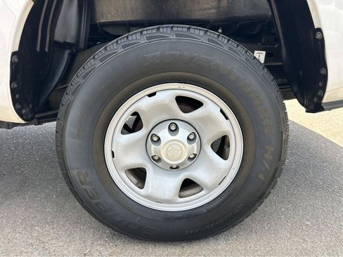 Used 2018 Toyota Tacoma SR RWD image 14