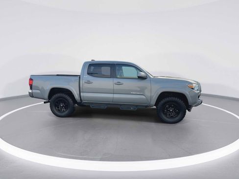 Certified 2020 Toyota Tacoma SR5 image 9
